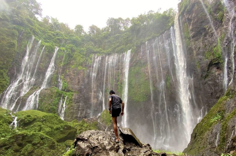 Read more about the article Tumpak Sewu: Surga Tersembunyi di Malang yang Wajib Kamu Kunjungi!