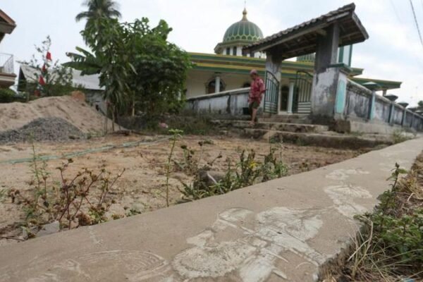 Abu Anak Krakatau di Serang Banten 6 September 2026 bandara ditutup